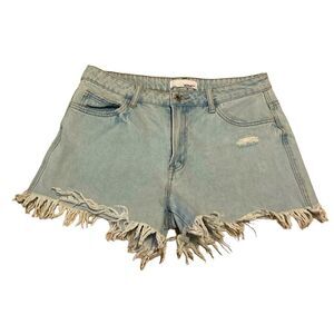 Vervet women’s denim shorts. Size L
